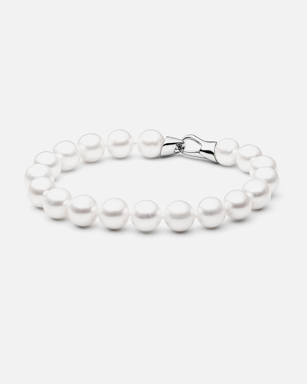 Ozu Ø8 armbånd med hvide ferskvandsperler
