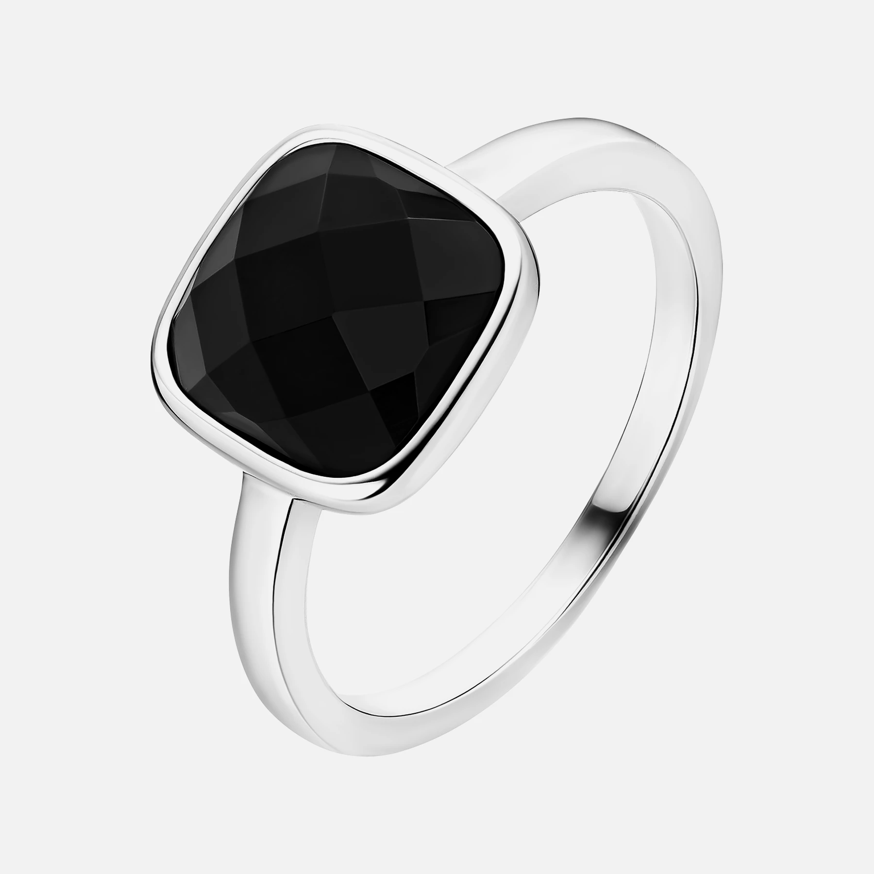 Ishikari ring med onyx i sølv