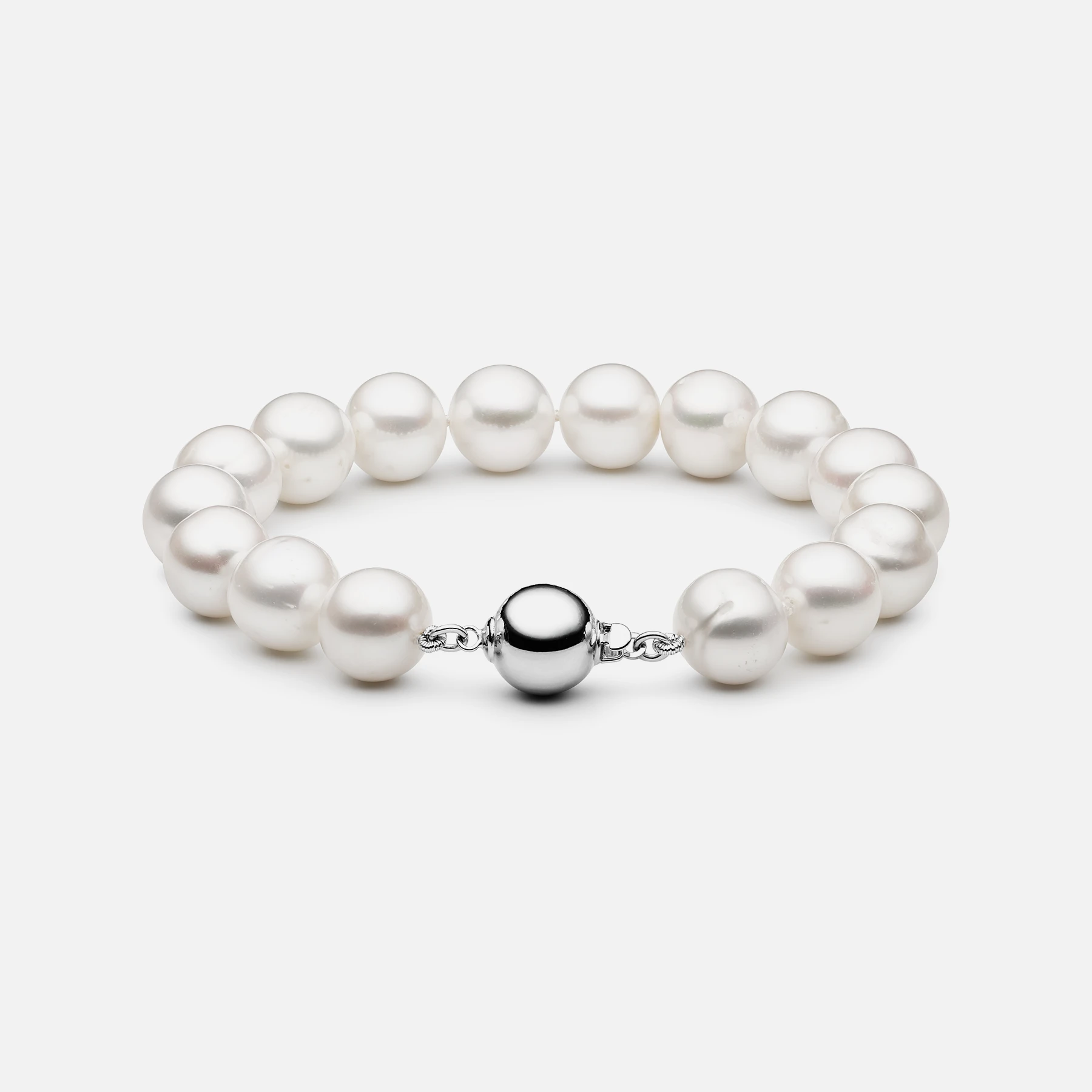 Daito Ø10 armbånd med hvide ferskvandsperler