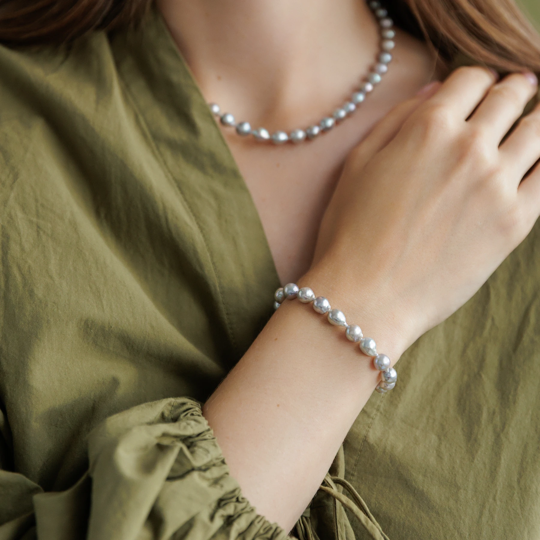 Kunitachi Ø6 armbånd med grå akoyaperler i 14 karat rosaguld
