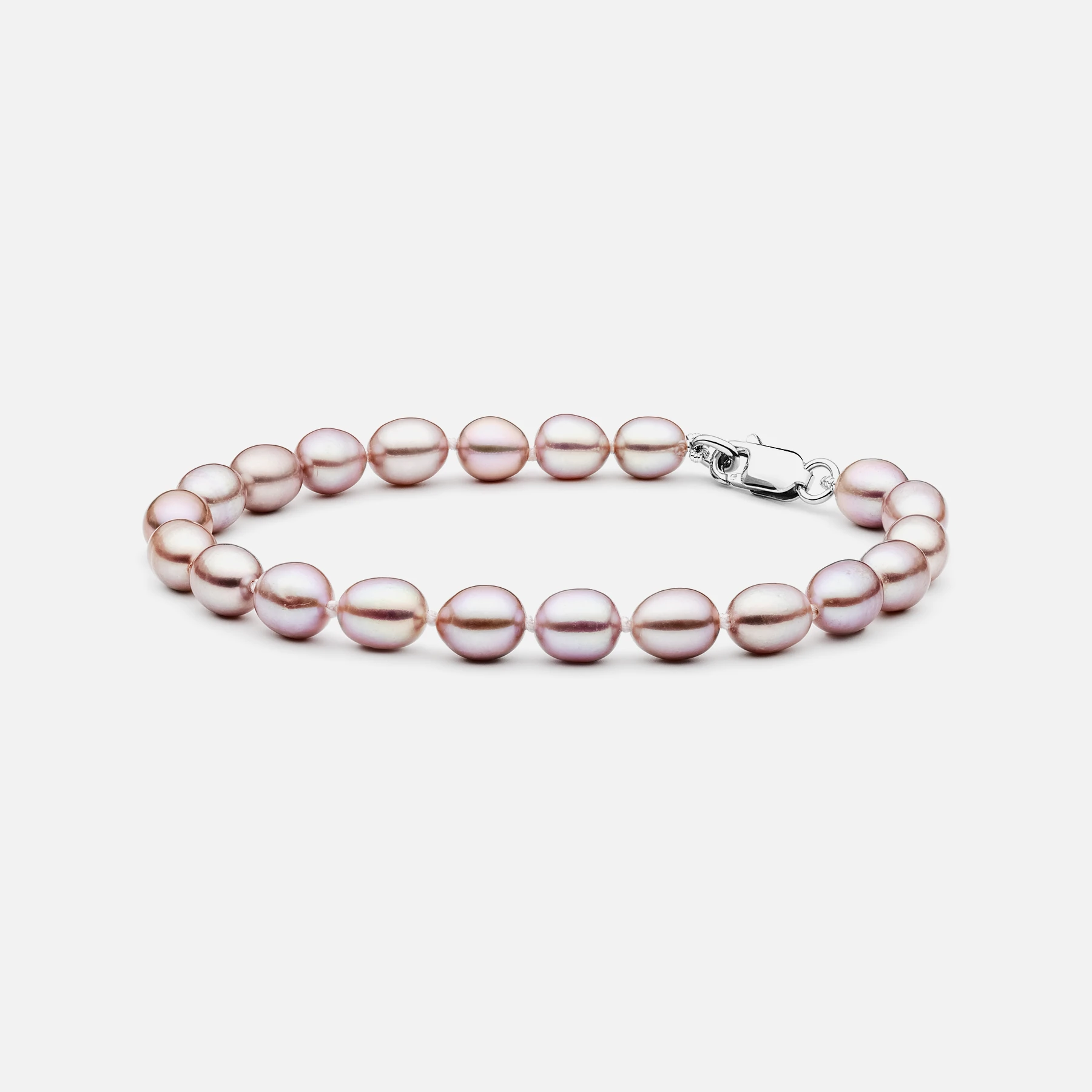 Kamaishi Ø6 armbånd med lavendelfarvede ferskvandsperler i sølv