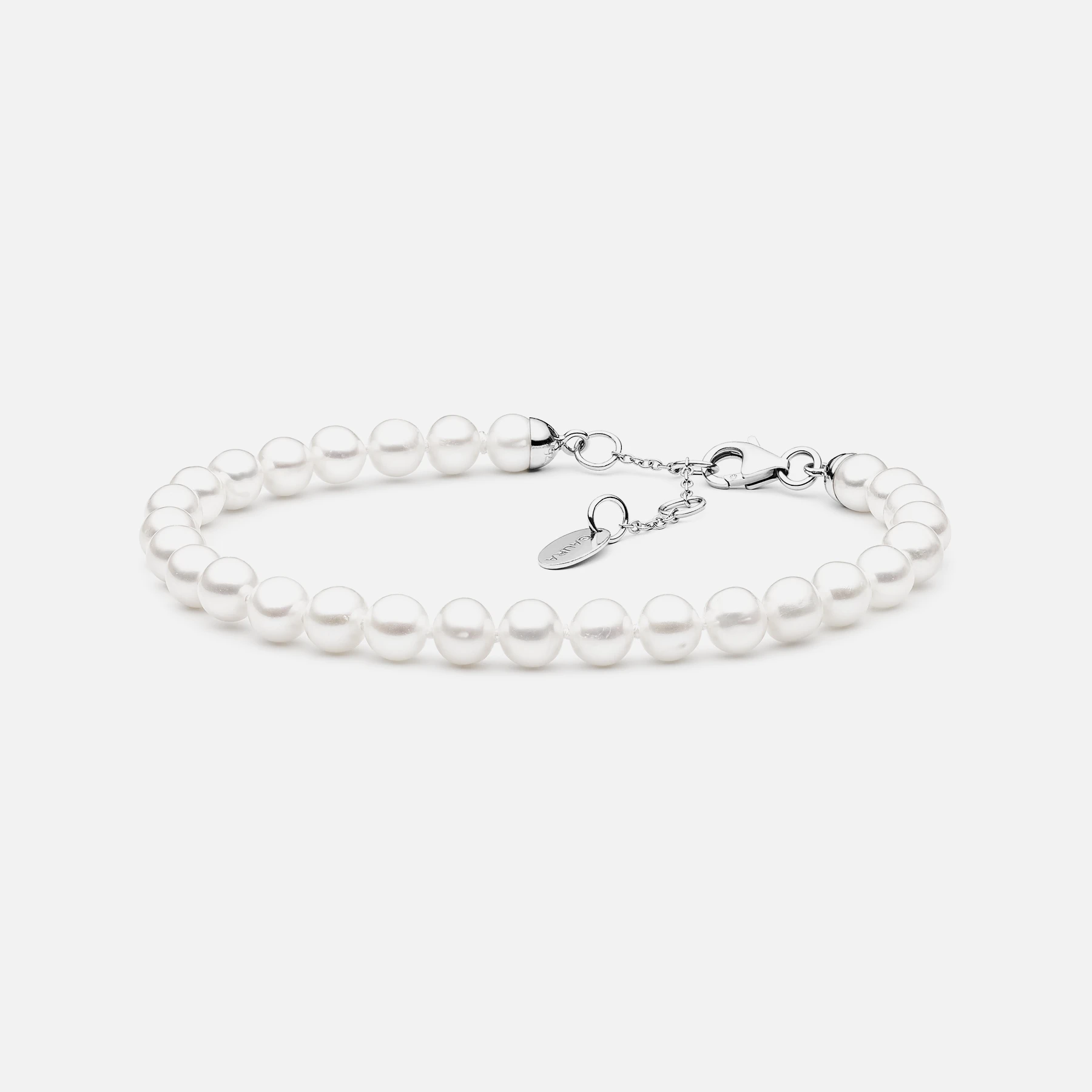 Nanjō Ø6 armbånd med hvide ferskvandsperler i sølv